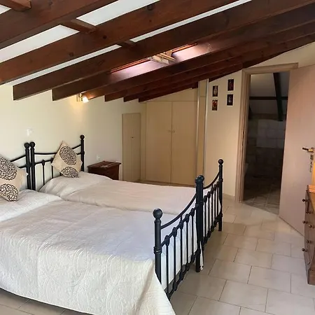 Mearbeck House Penthouse, Agios Nikolaos, Petriti, Notos *