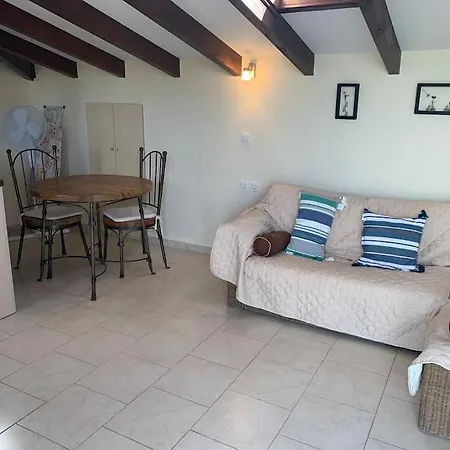 Apartment Mearbeck House Penthouse, Agios Nikolaos, Petriti, Notos Agios Nikolaos (Corfu)