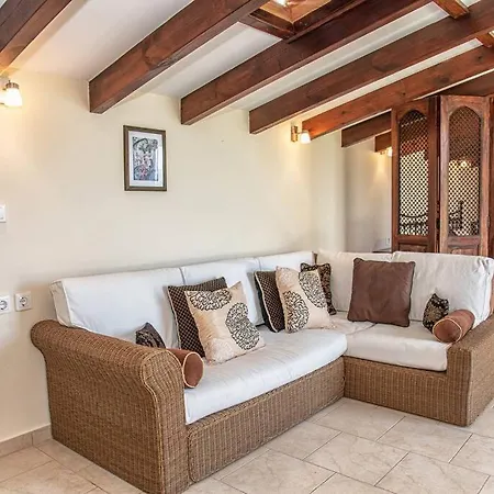 Mearbeck House Penthouse, Agios Nikolaos, Petriti, Notos Apartment